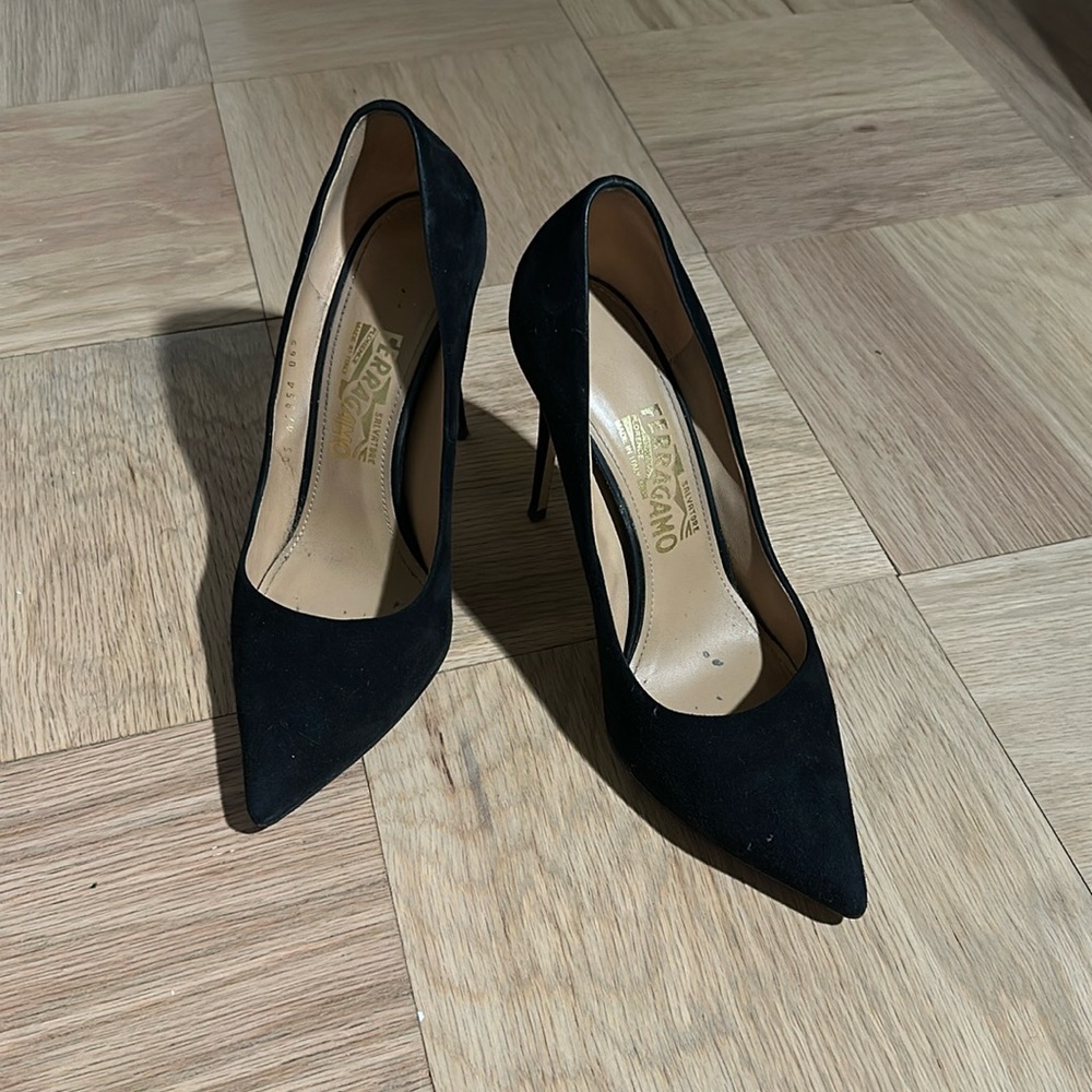Salvatore Ferragamo Black Suede Point Stiletto Heel 8.5C
